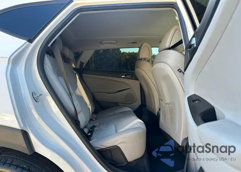 2017 Hyundai Tucson Limited z USA, uszkodzony, nr VIN KM8J3CA25HU565373